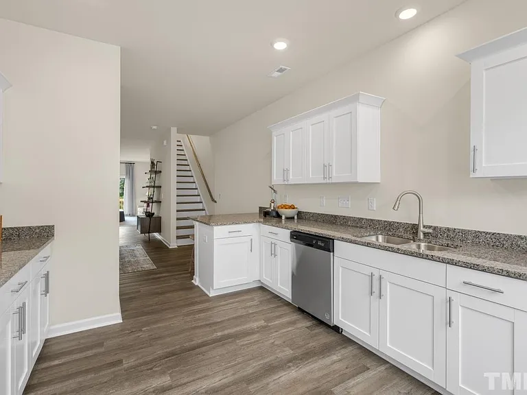 4129 Trevino Dr — Photo 2
