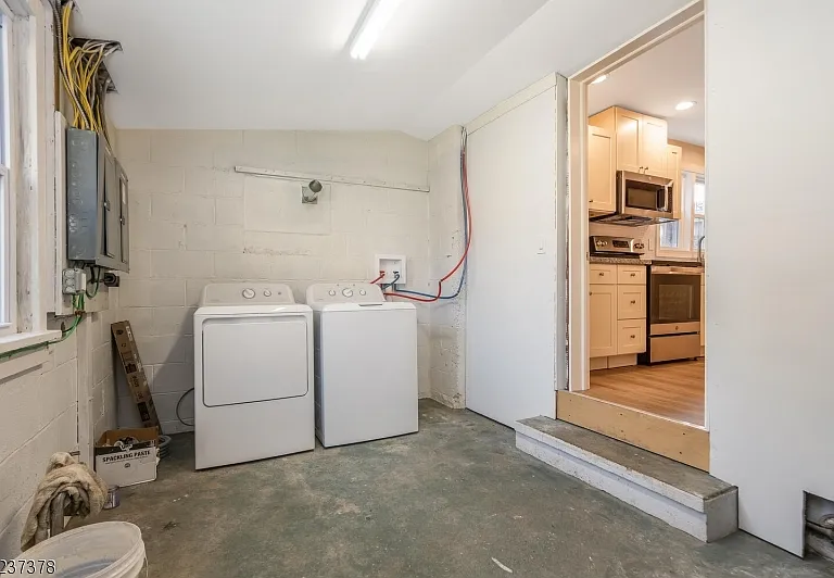 13 Maple St — Photo 16