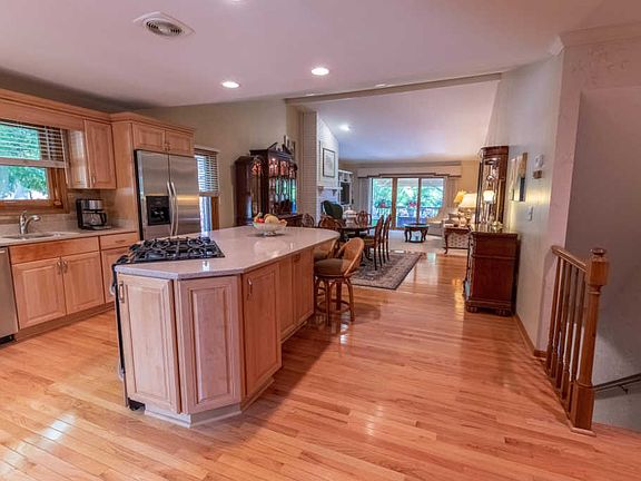 3rd image of 3159 Kingstree Ct