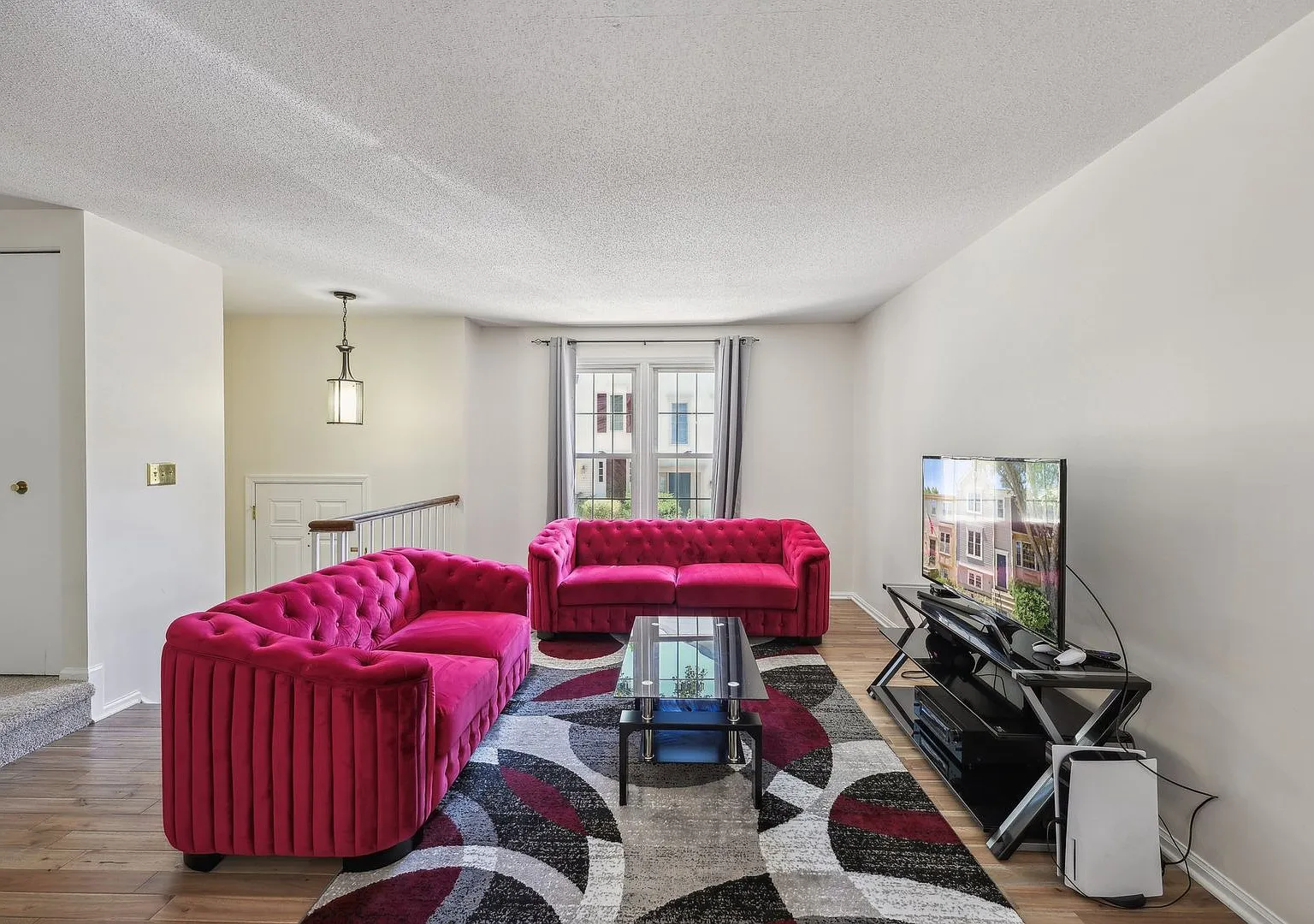 Welcome to 71 Fendall Avenue! — Photo 3