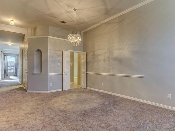 5th image of 2817 Starshine Dr