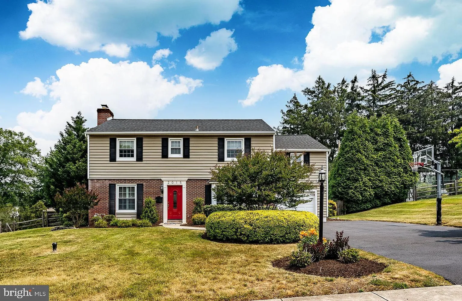 2015 Hemlock Rd photo 1
