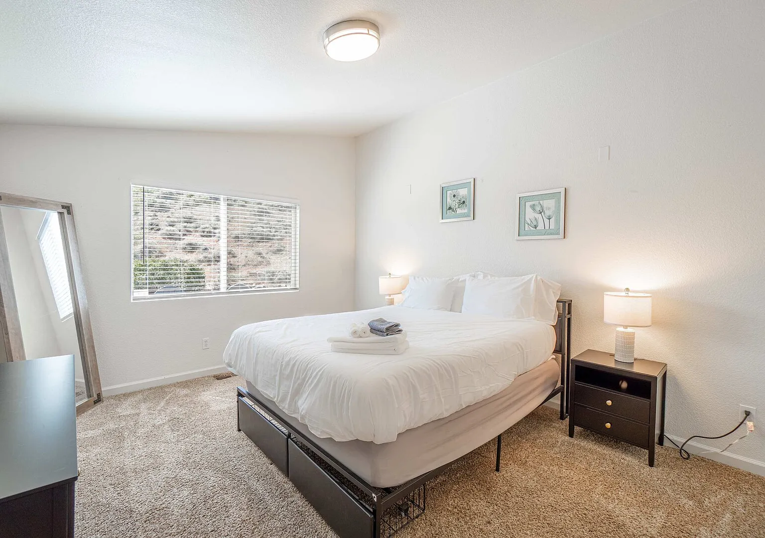 Large Group Escape, 5 Beds, Pets Welcome — Photo 4