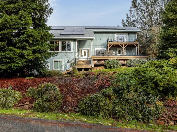 3289 Sudbury Rd, Cameron Park, CA 95682