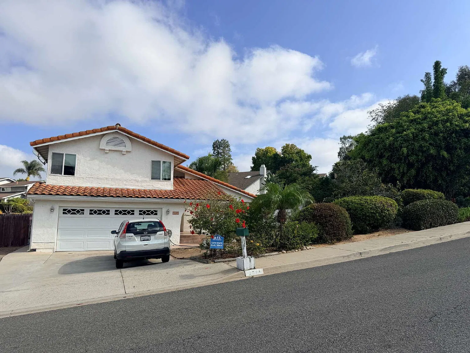 3 bed, 2.5 bath, 1722 sqft, $5,100 — Photo 1