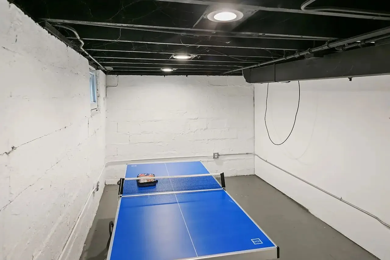 3 bed, 1600 sqft, $3,200 — Photo 3