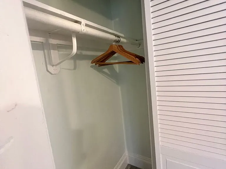 Wilton Place Apartments — Photo 32