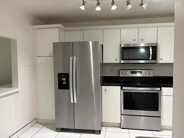 9820 S Hollybrook Lake Dr #110 — Photo 3