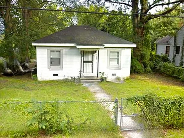303 Bon Air St, Jackson, MS 39209