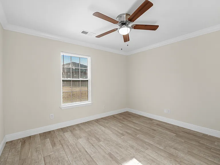 Robertsdale Village Apartments — Photo 58