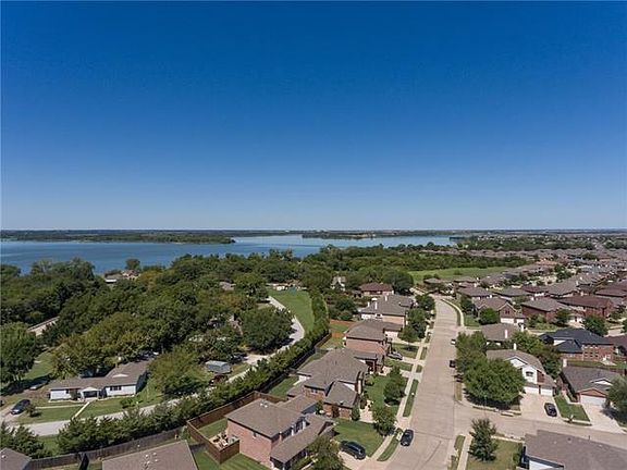 5th image of 104 Meadow Bend Trl