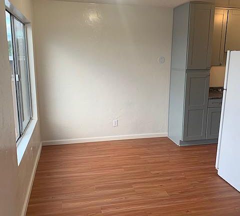 4th image of 3847 Franklin Ave
