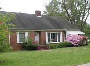 136 Bellvue Dr, Toccoa, GA 30577