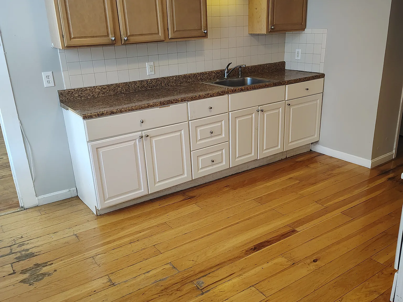 3 bed, 1200 sqft, $2,350 — Photo 1