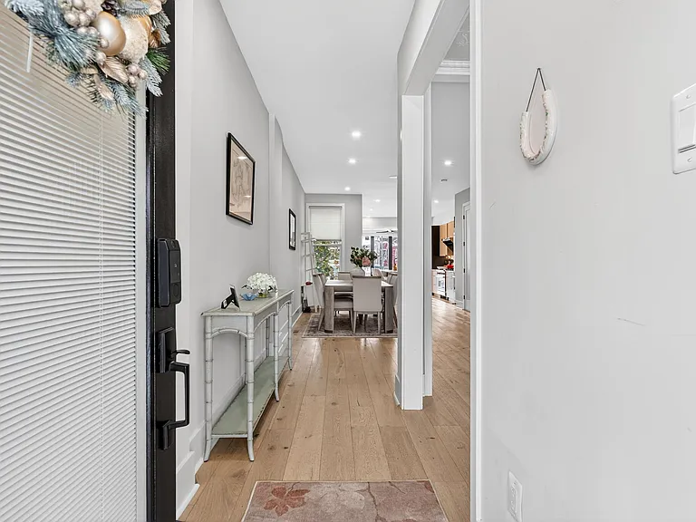 32 Adams St NW — Photo 38