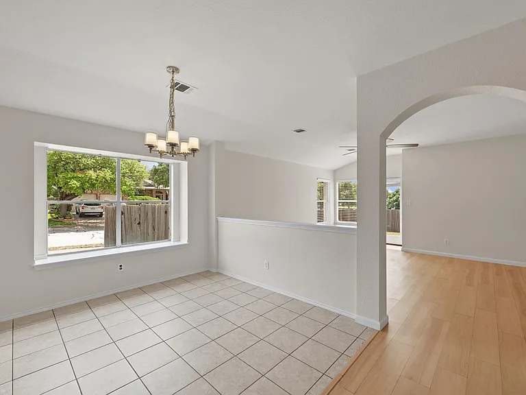 17249 Sandwick Dr — Photo 7