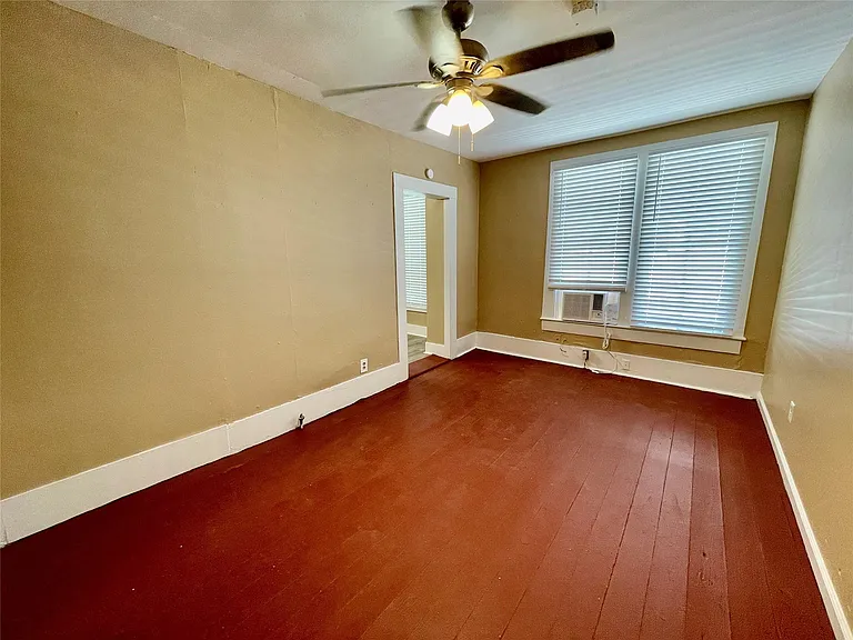 1814 Avenue M 1/2 #1 — Photo 6