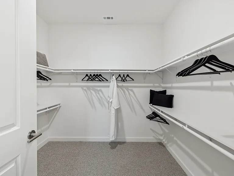 Everleigh Deerfield 55+ Active Adult Apartment Homes — Photo 15