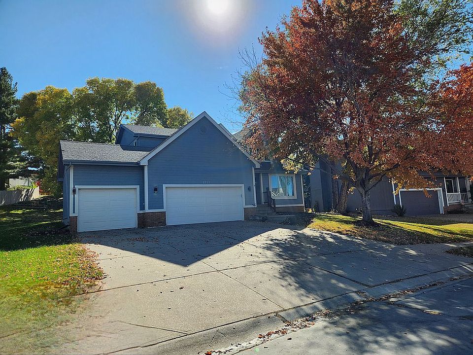 1st image of 1717 N 162nd St