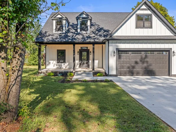 106 5th Ave N, Decherd, TN 37324