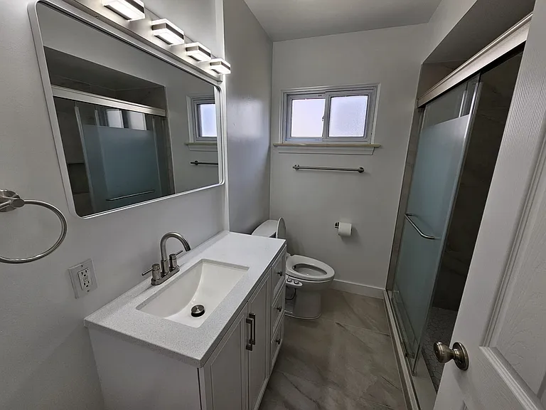 8234 Perrin Ave — Photo 13