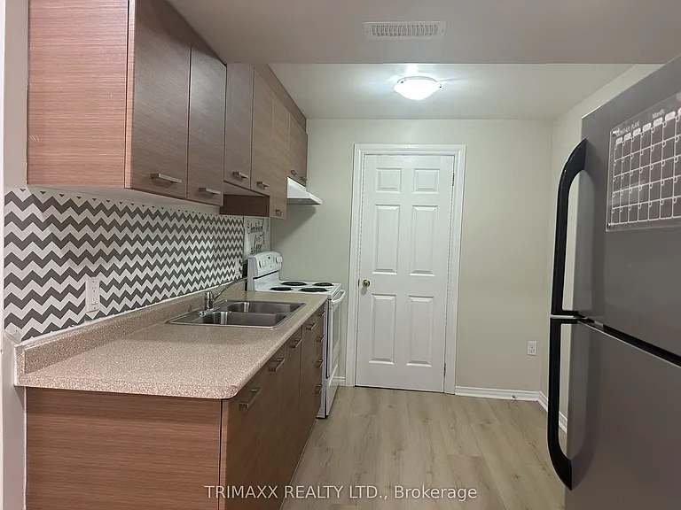 93 Jeffcoat Dr #BASEMENT — Photo 4