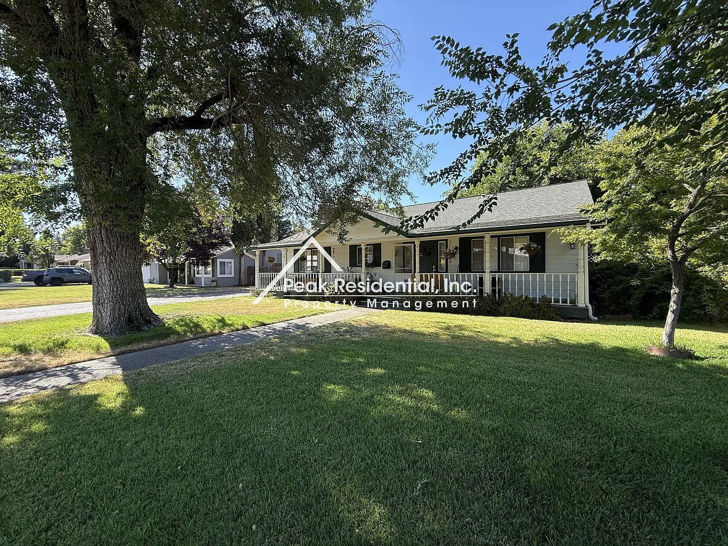 Charming Arden Area 3bd/2ba Home! — Photo 2