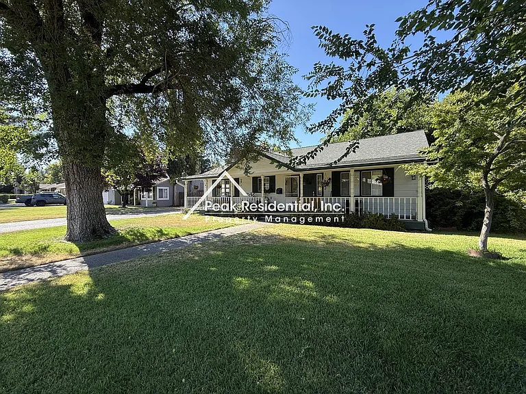 4308 Ravenwood Ave — Photo 2