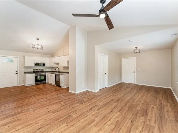3304 Euclid St, Greensboro, NC 27407