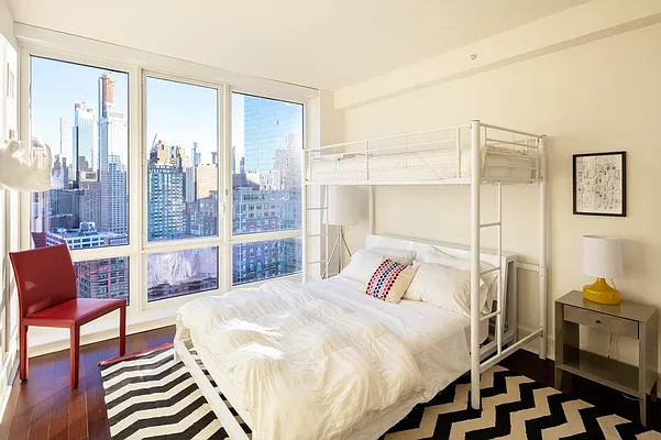 Rented by Compass | media 22