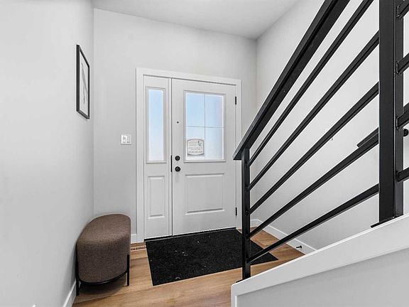 3rd image of 44 N Concord Rise