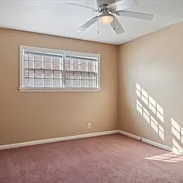 Brick Haven - 117 - Unit 4 — Photo 2