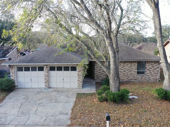 121 Byron Ln, Victoria, TX 77901