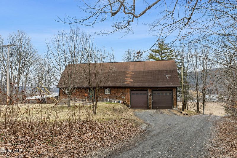 5th image of 3 Maple Acres Way