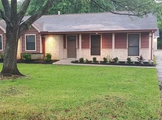1111 Robert St, Pearland, TX 77581
