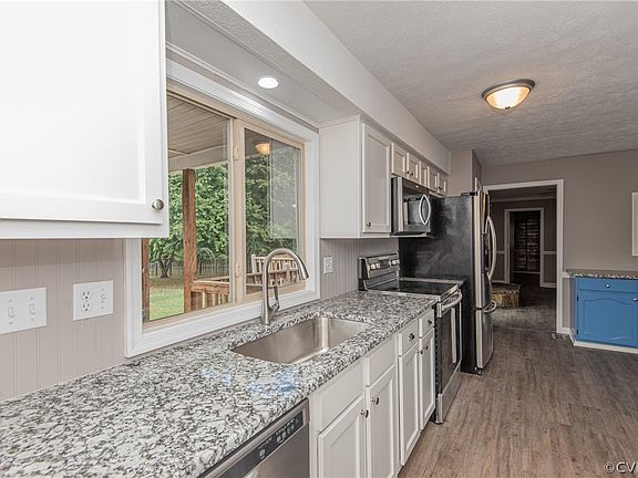4th image of 11648 Fosters Ln