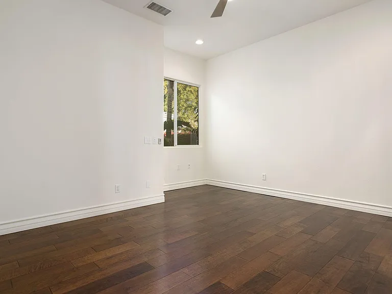 5 Chopin Ct — Photo 5