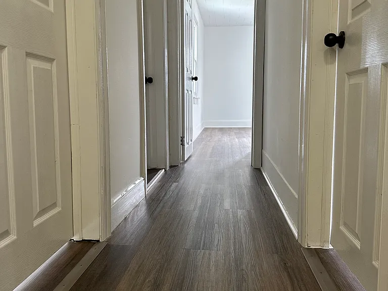551 Jefferson St — Photo 10