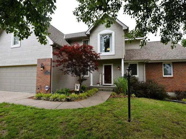 6420 SW 23rd St, Topeka, KS 66614