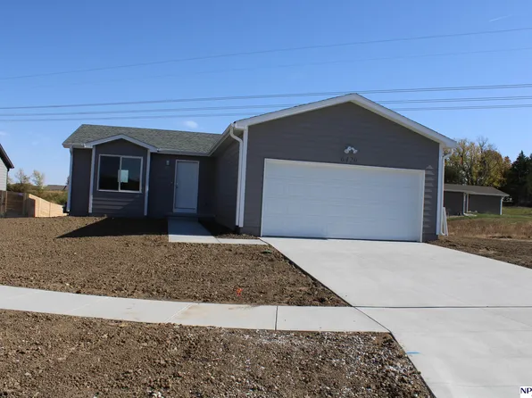 6420 N 12th Ct, Lincoln, NE 68521