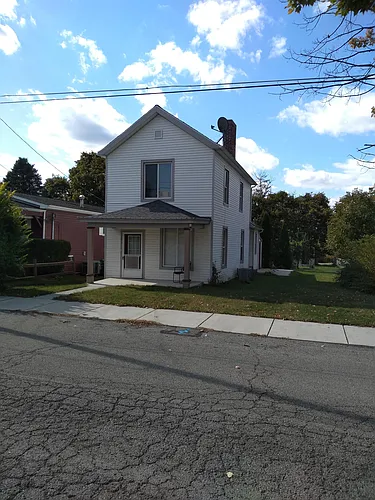 203 N Scott St Photo 1