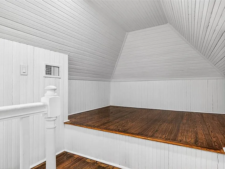 1330 Cherry St NE — Photo 35