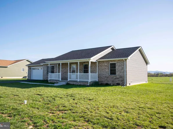 174 Reservoir Ave, Luray, VA 22835