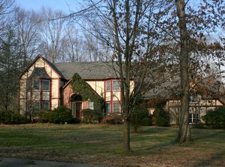 24 Lalli Dr, Katonah, NY 10536