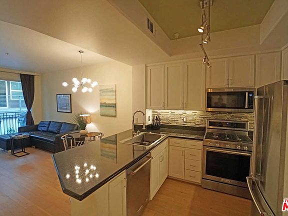5th image of 4060 Glencoe Ave APT 229