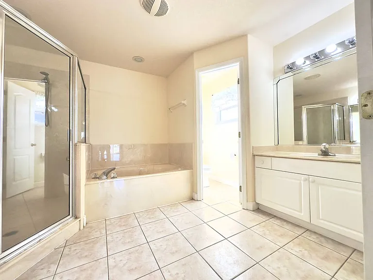 565 Limerick Dr — Photo 20