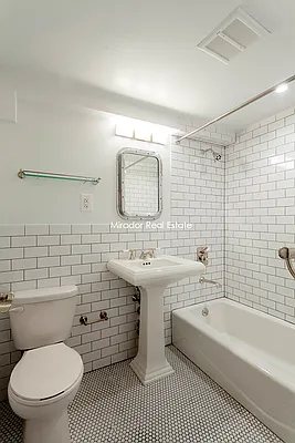 Rented by Mirador Real Estate | media 46