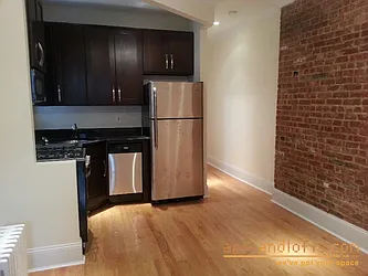 Rented by aptsandlofts.com