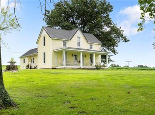 12189 119th Rd, Sweet Springs, MO 65351