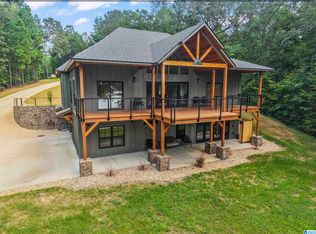 341 Boathouse Cir, Sylacauga, AL 35151